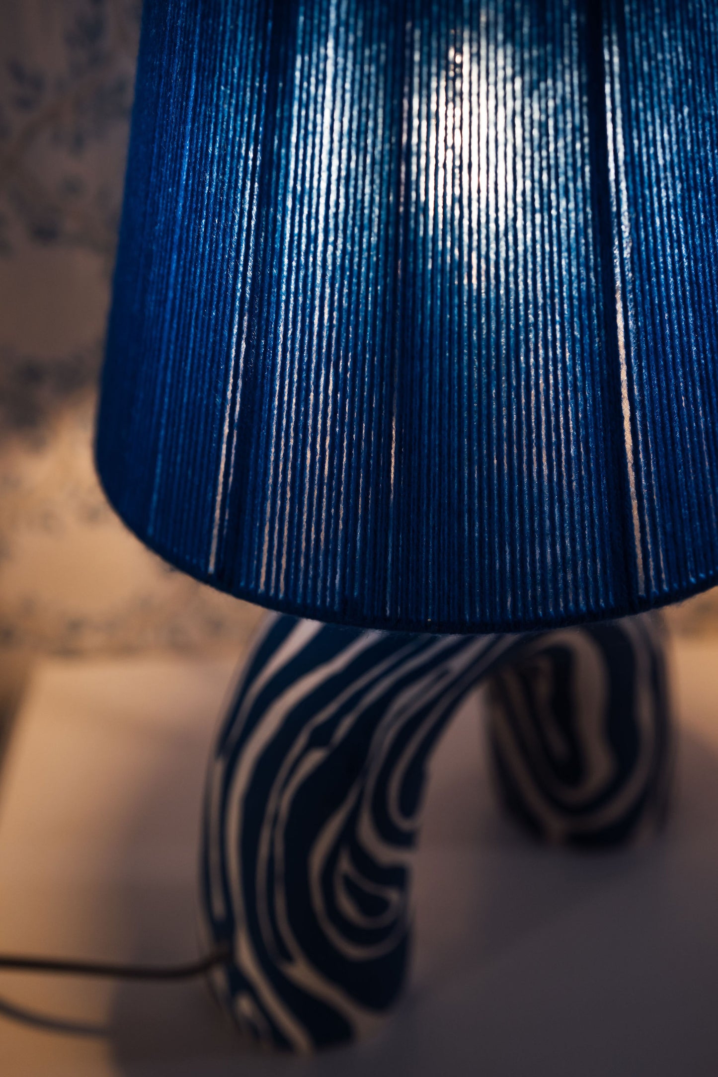 Frizzy Lamp