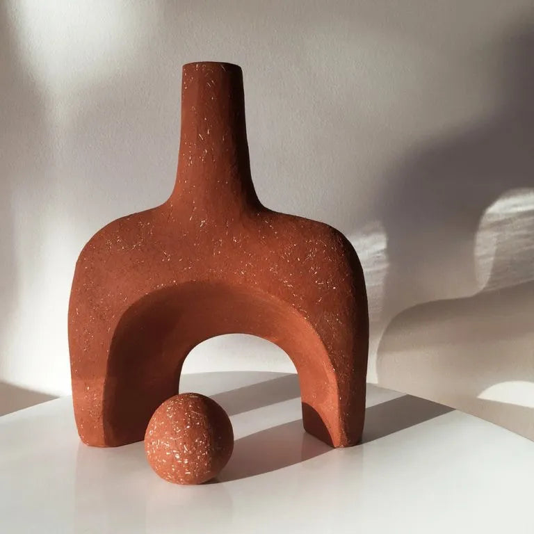 N Shape Organic Vase