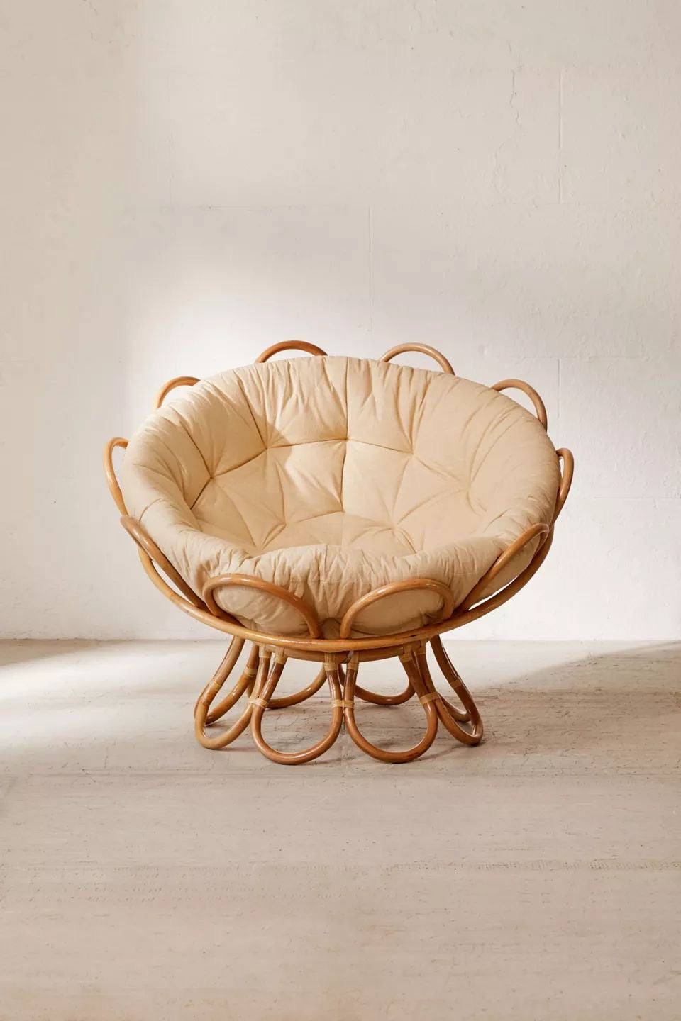 Curved Nest Chair
