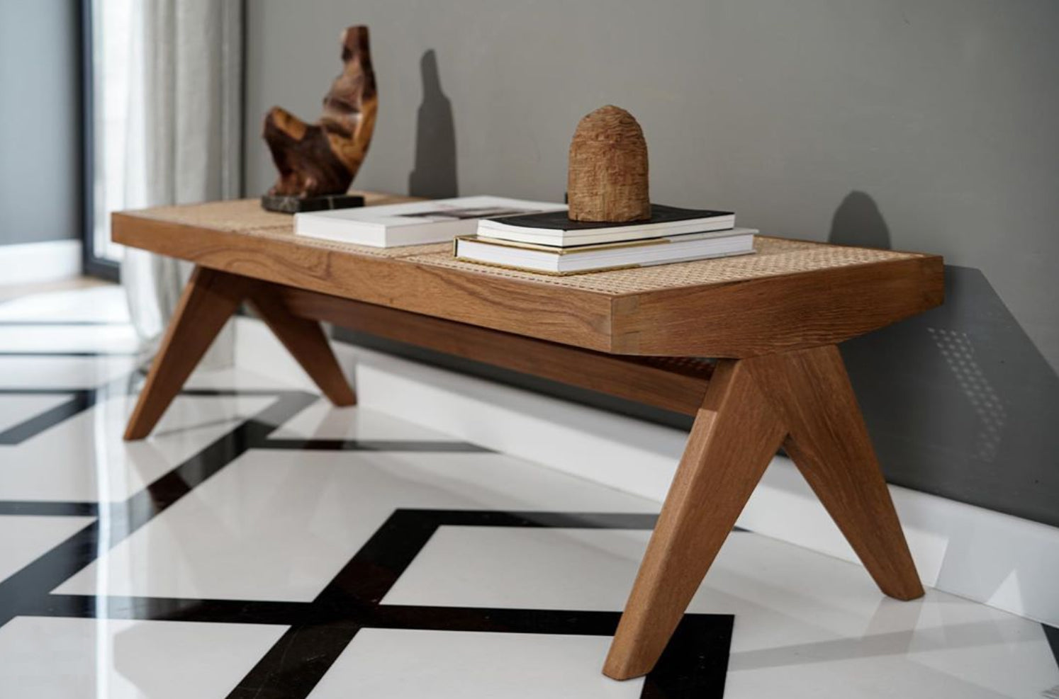 Iris Bench