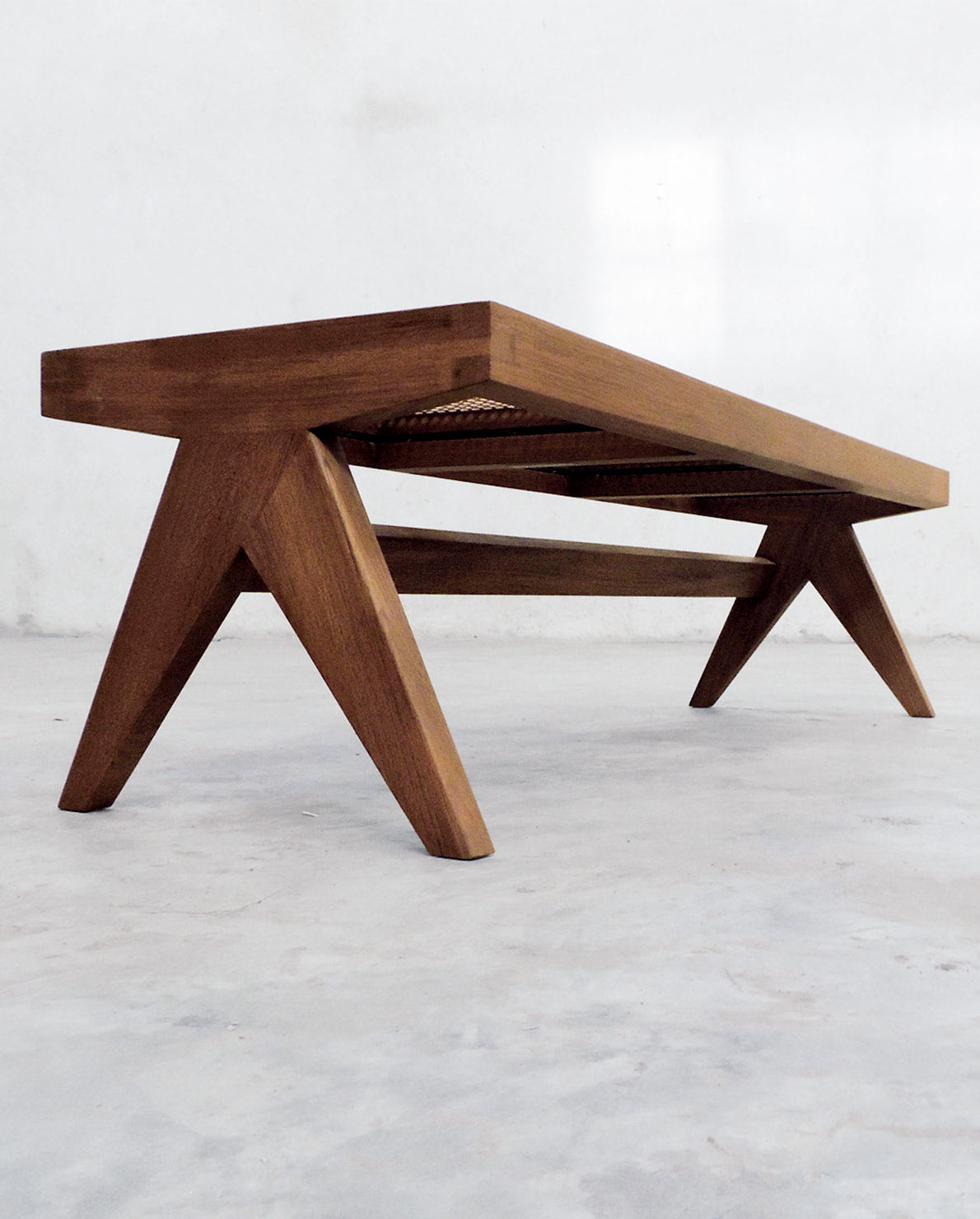 Iris Bench