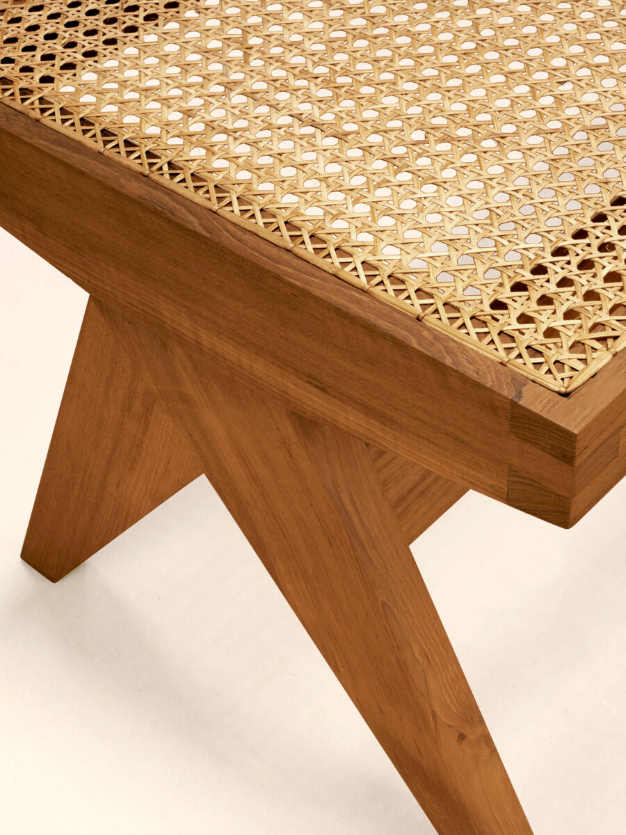 Iris Bench