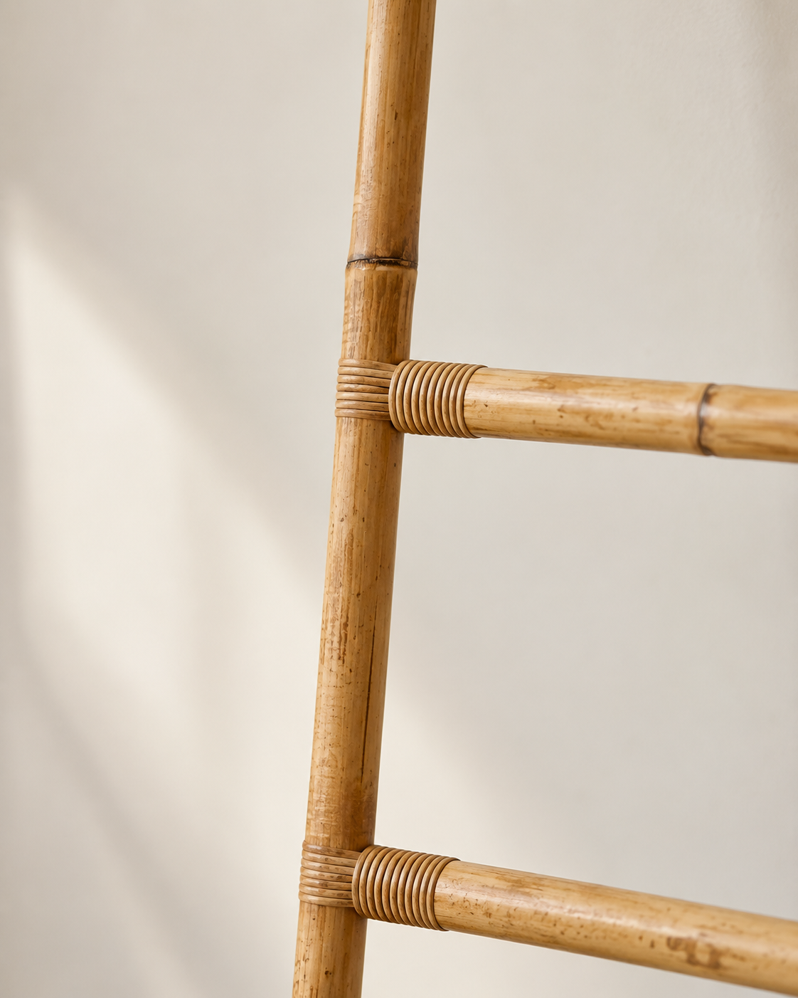 Bamboo Blanket Ladder