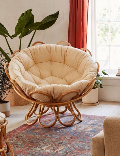 Curved Nest Chair