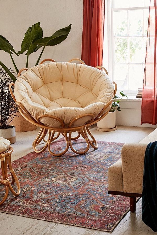 Curved Nest Chair